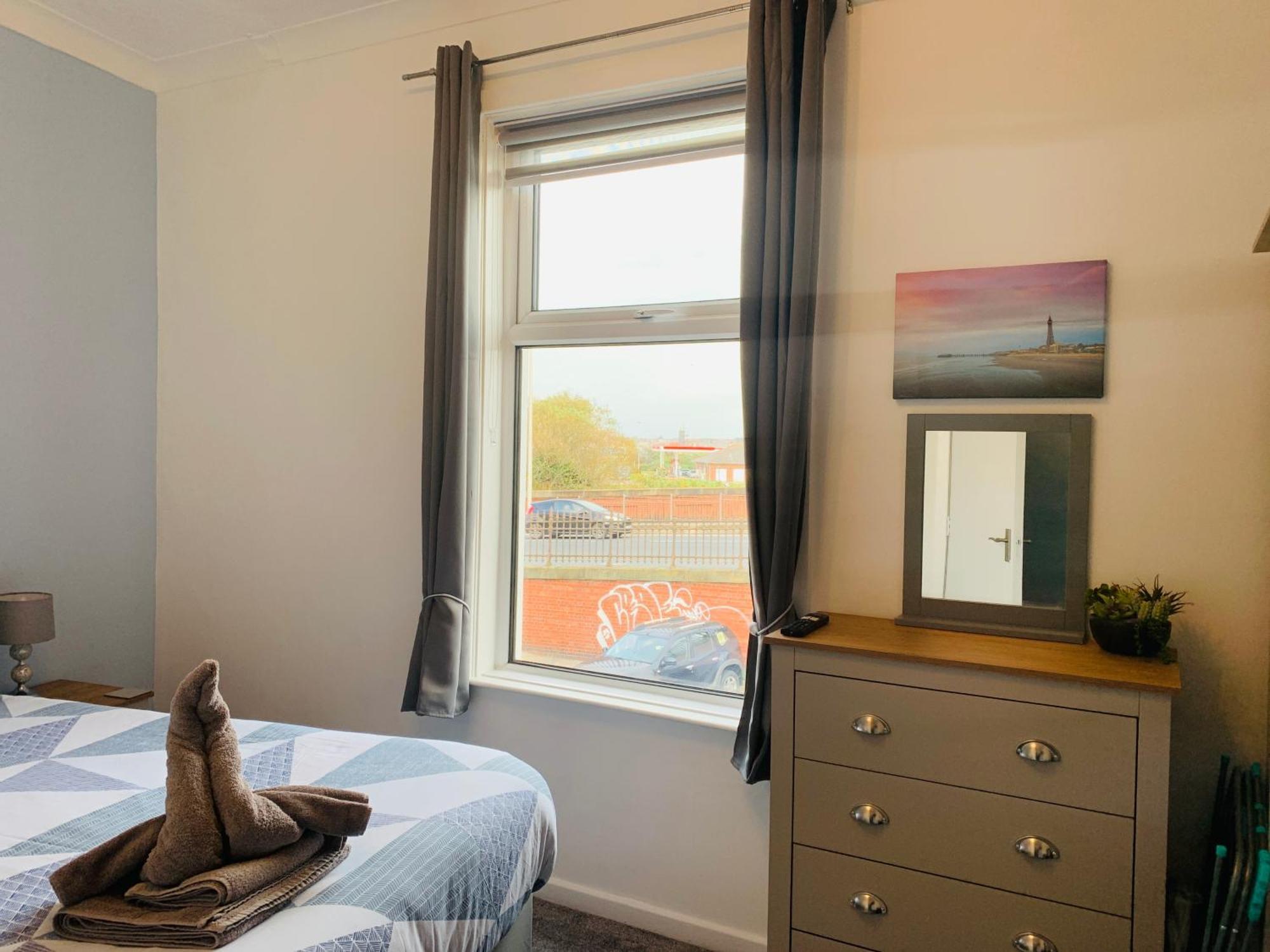 The Whitehouse Holiday Apartments Blackpool Eksteriør billede